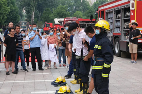 1634628991097000736.jpg 消防演练9.jpg