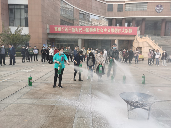 1634633906441049186.jpg 消防器材实操.jpg